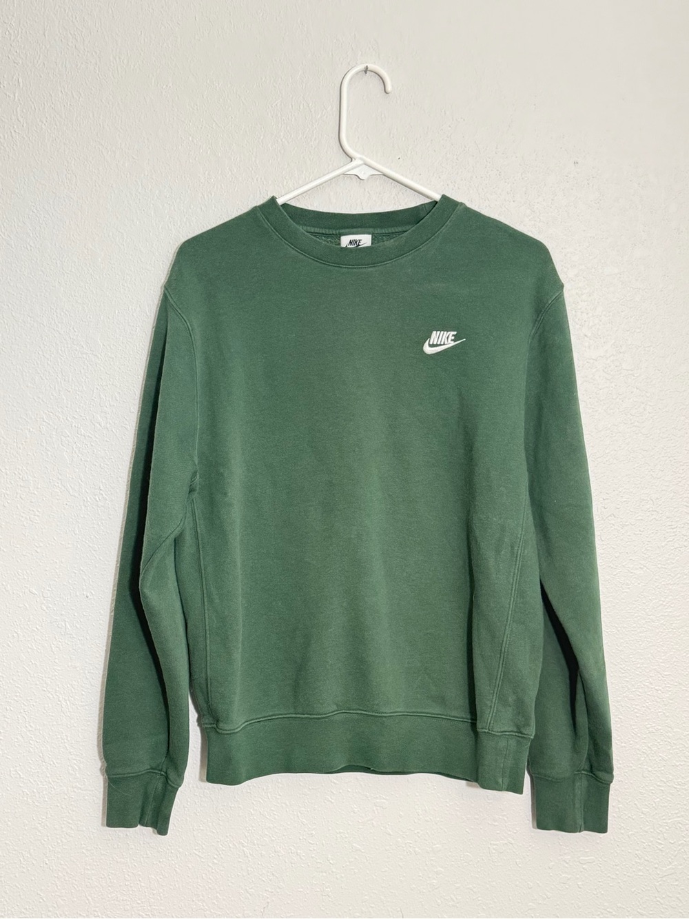 Nike Men’s Dark Green Crewneck Sweatshirt